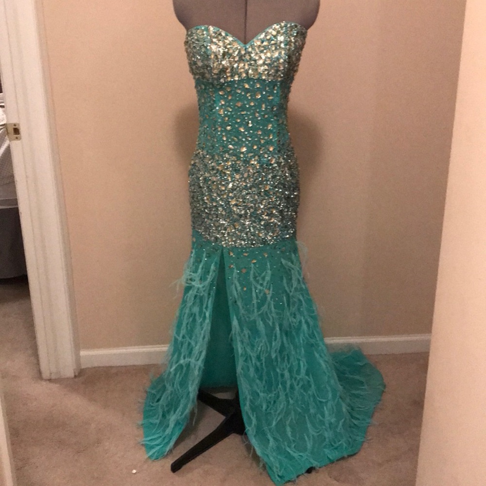 Jasz Couture Evening Gown